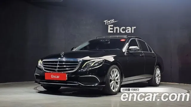 Mercedes-Benz E-Class E300 4MATIC Exclusive