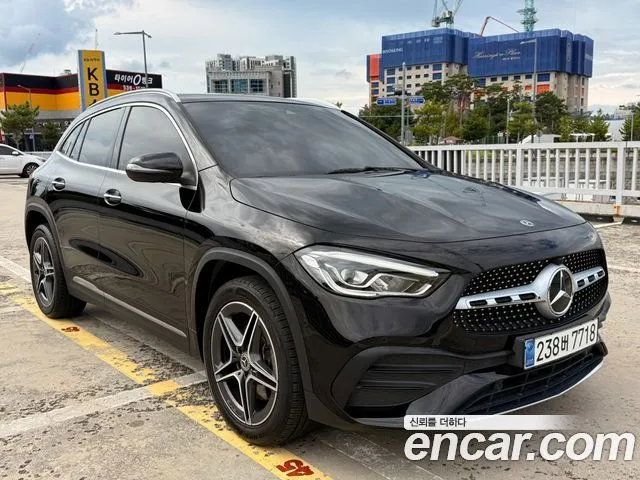 Mercedes-Benz GLA-Class GLA250 4MATIC