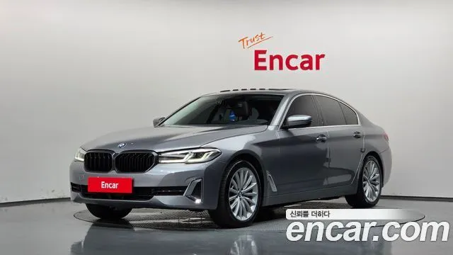 BMW 5-Series 530i xDrive Luxury