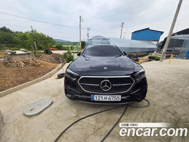 Mercedes-Benz E-Class E300 4MATIC AMG Line