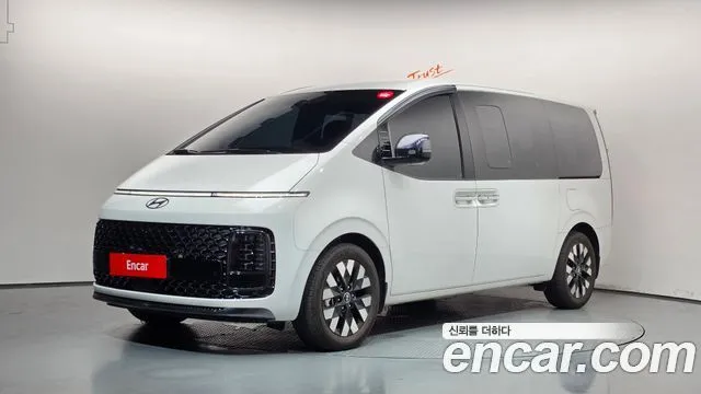 Hyundai Staria HEV 1.6 Lounge 7-Seater