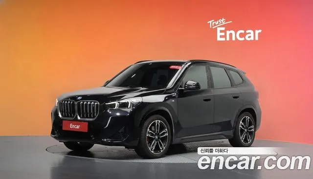 BMW iX1 xDrive 30 M Sport