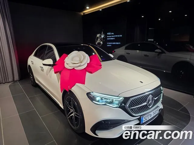 Mercedes-Benz E-Class E300 4MATIC AMG Line