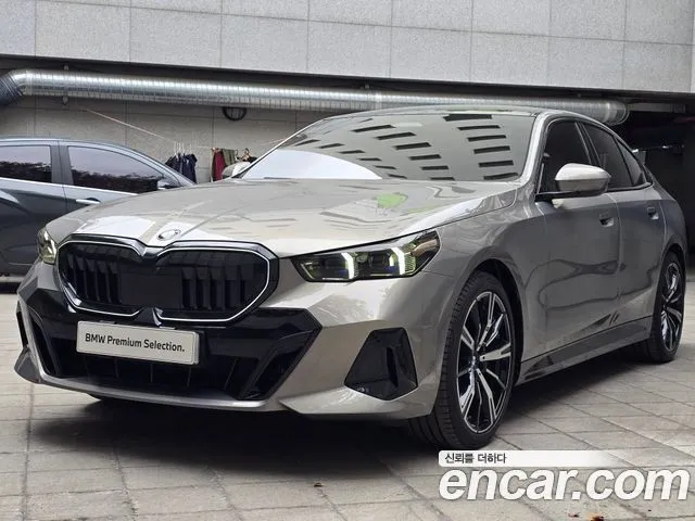 BMW 5-Series 530i xDrive M Sport