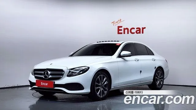 Mercedes-Benz E-Class E300 4MATIC Avnatgarde