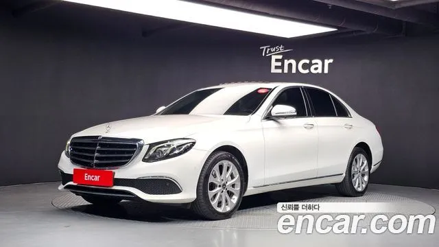 Mercedes-Benz E-Class E300 4MATIC Exclusive