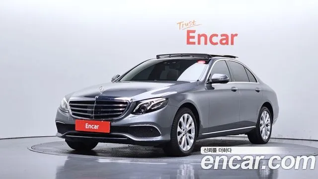 Mercedes-Benz E-Class E300 4MATIC Exclusive