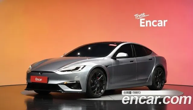 Tesla Model S Plaid