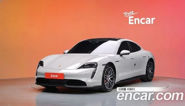 Porsche Taycan 4S