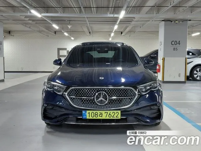 Mercedes-Benz E-Class E300 4MATIC AMG Line