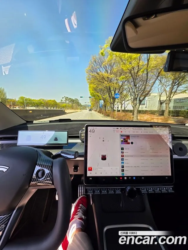 Tesla Model Y Standard Range RWD