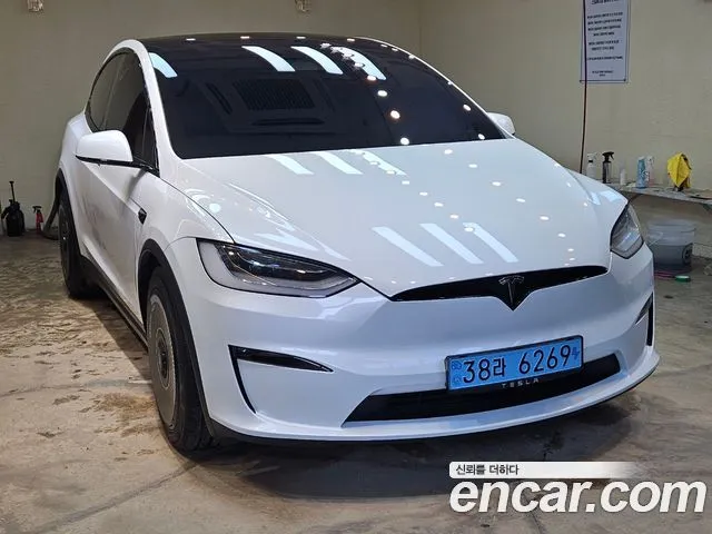 Tesla Model X Plaid
