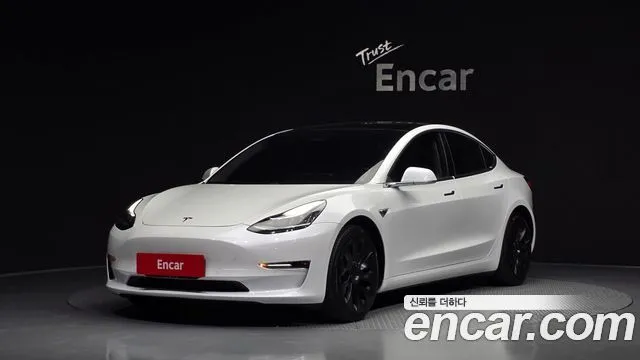 Tesla Model 3 Long Range AWD