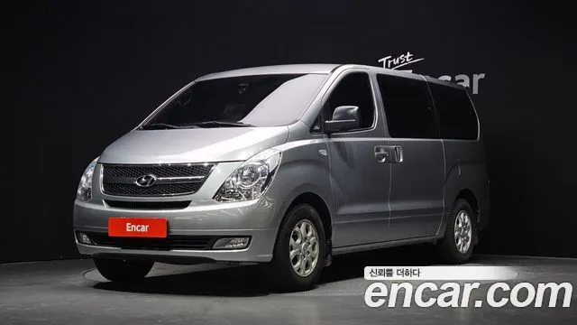 Hyundai Starex 12-Seater LPi Wagon