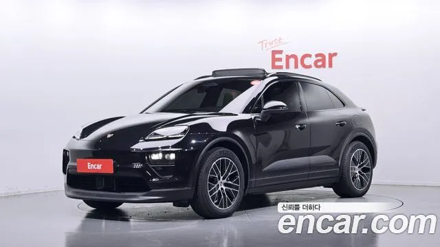 Porsche Macan Base 4