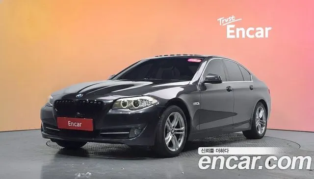 BMW 5-Series 528i