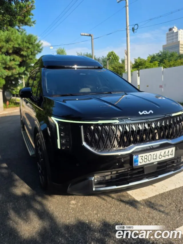 Kia Canival HEV 9-Seater Hi-Limousine
