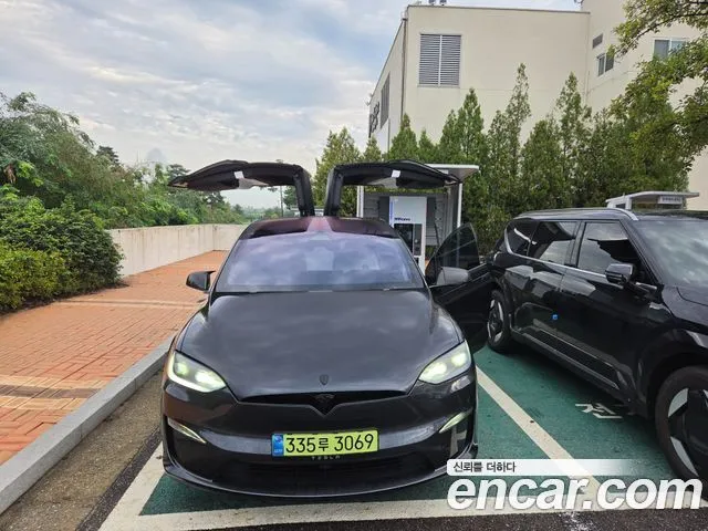 Tesla Model X AWD