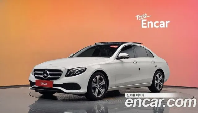 Mercedes-Benz E-Class E300 4MATIC Avnatgarde