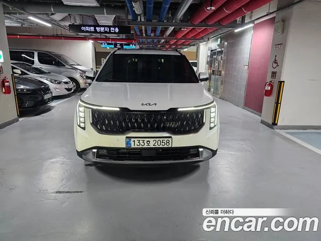 Kia Canival HEV 9seater Signature
