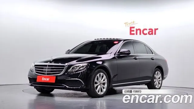 Mercedes-Benz E-Class E300 4MATIC Exclusive