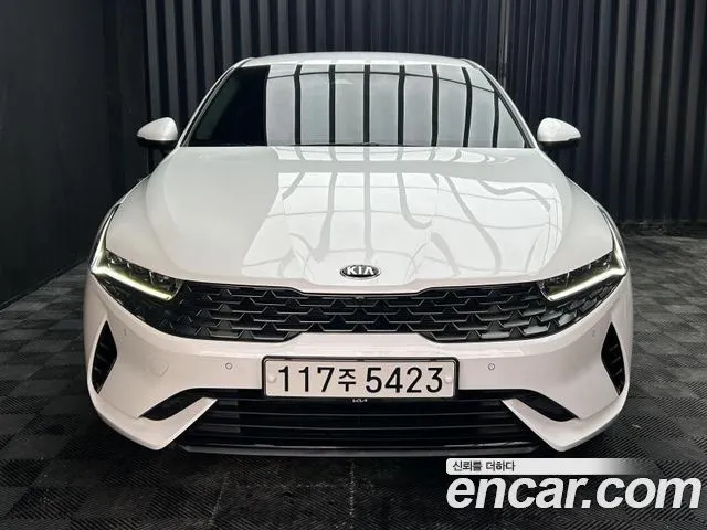 Kia K5 Signature