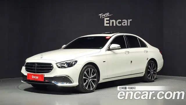 Mercedes-Benz E-Class E300e 4MATIC Exclusive