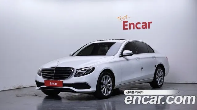 Mercedes-Benz E-Class E300 4MATIC Exclusive