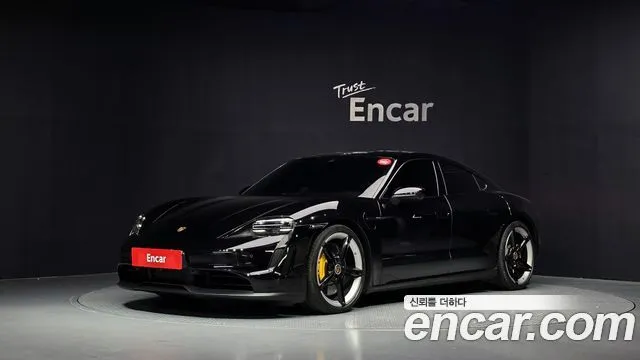 Porsche Taycan Base