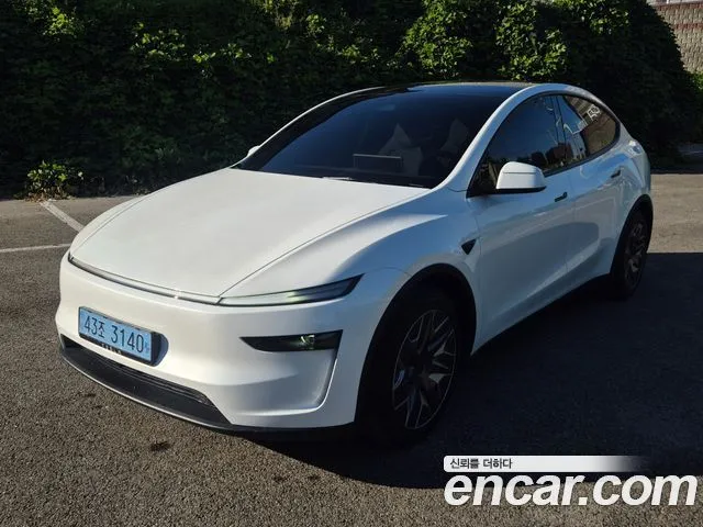 Tesla Model Y L Long Range AWD