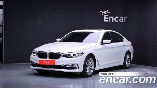 BMW 5-Series 520i Luxury