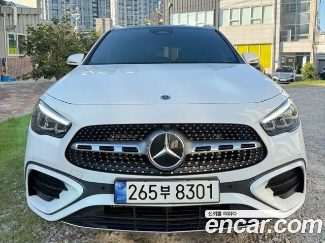 Mercedes-Benz GLA-Class GLA250 4MATIC