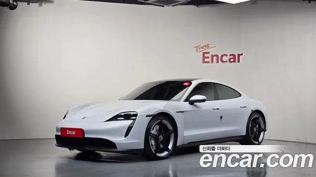 Porsche Taycan 4S