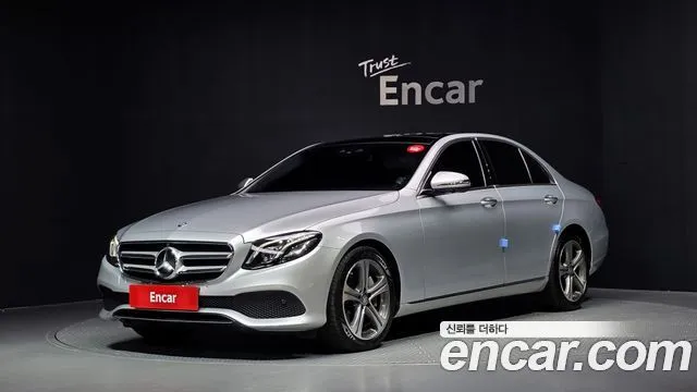 Mercedes-Benz E-Class E300 4MATIC Avnatgarde