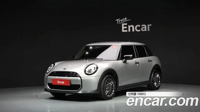 Mini Cooper 5Door Essential