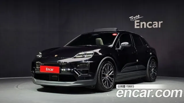 Porsche Macan Base 4