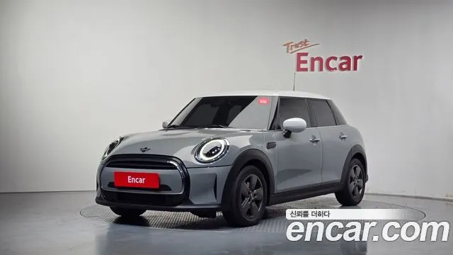 Mini Cooper 5Door Classic Launch Pack