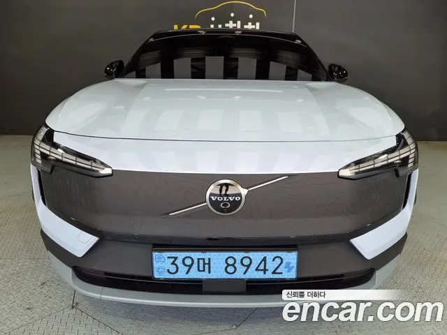 Volvo EX30 Performance Ultra