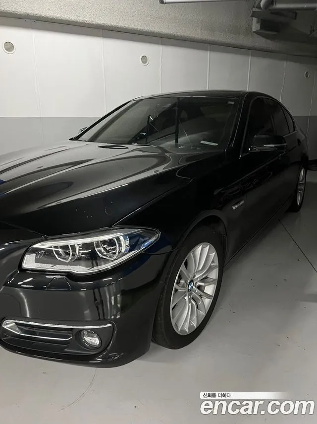 BMW 5-Series 528i xDrive Luxury Plus