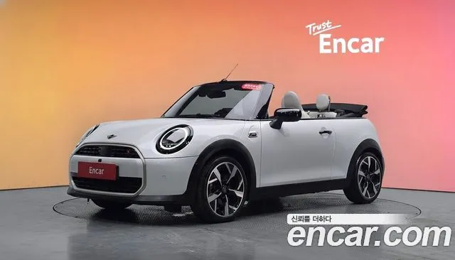 Mini Cooper Convertible Favoured