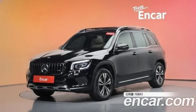 Mercedes-Benz GLB-Class GLB220