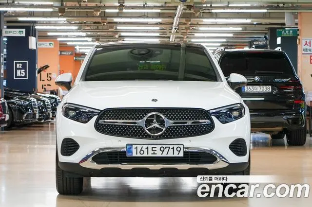 Mercedes-Benz GLC-Class GLC300 4MATIC Avnatgarde Coupe