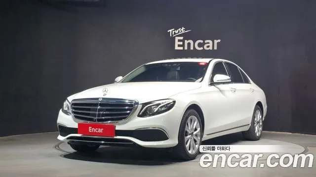 Mercedes-Benz E-Class E300 4MATIC Exclusive