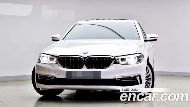 BMW 5-Series 520i Luxury