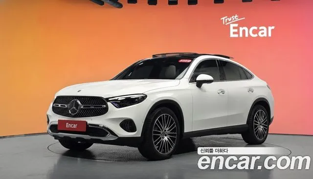 Mercedes-Benz GLC-Class GLC300 4MATIC Avnatgarde Coupe
