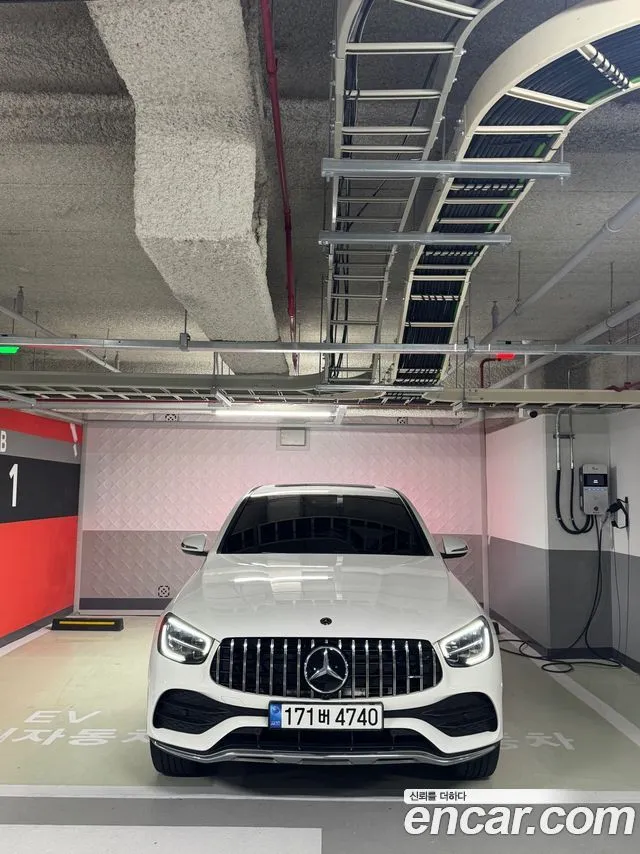 Mercedes-Benz GLC-Class GLC300e 4MATIC Coupe