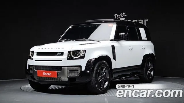 Land Rover Defender 110 P300 X-Dynamic SE
