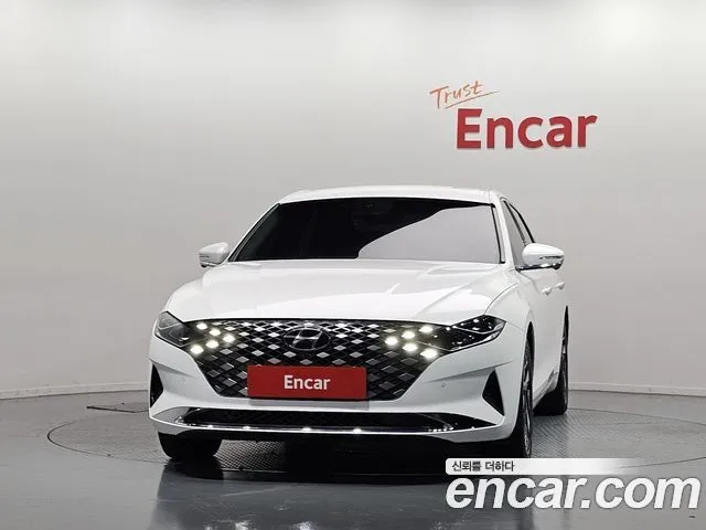 Hyundai Grandeur Le Blanc