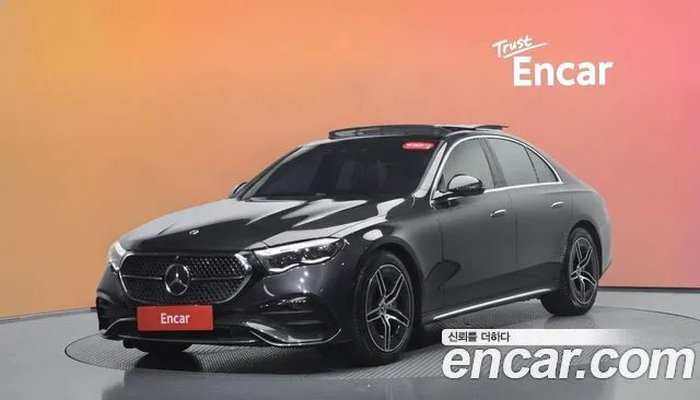 Mercedes-Benz E-Class E300 4MATIC AMG Line