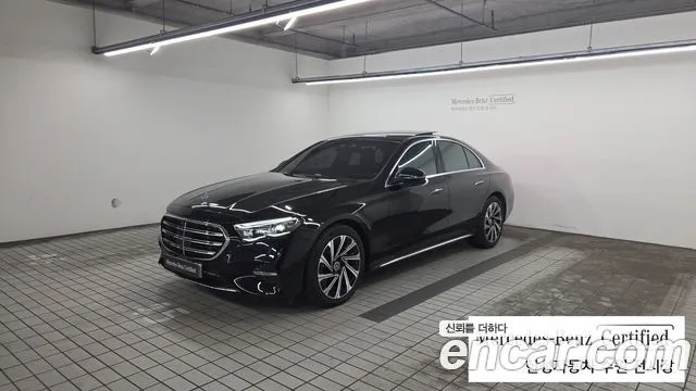 Mercedes-Benz E-Class E300 4MATIC Exclusive